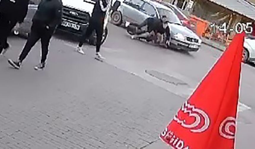 Sivas’ta otomobil ile motosiklet çarpıştı: Yaralılar var