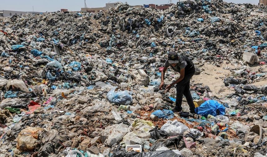 Çöp yığınları Filistinliler için tehlike saçıyor