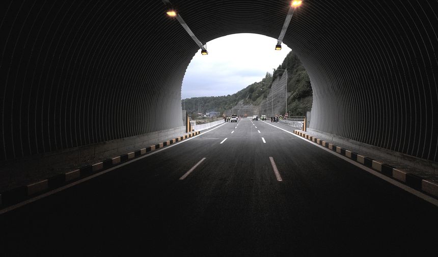 Bolu Dağı Tüneli trafiğe açıldı