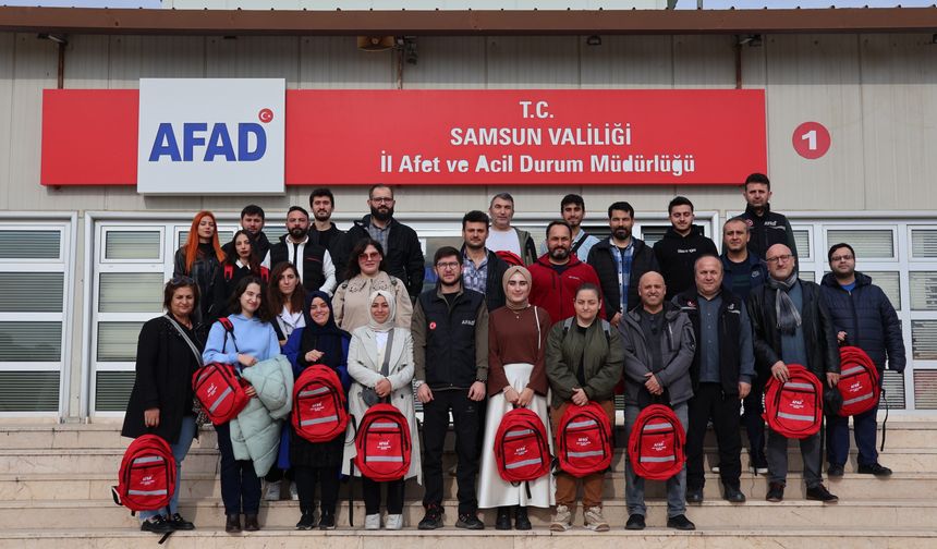 Samsun'da kapı kapı afet farkındalık eğitimi veriliyor