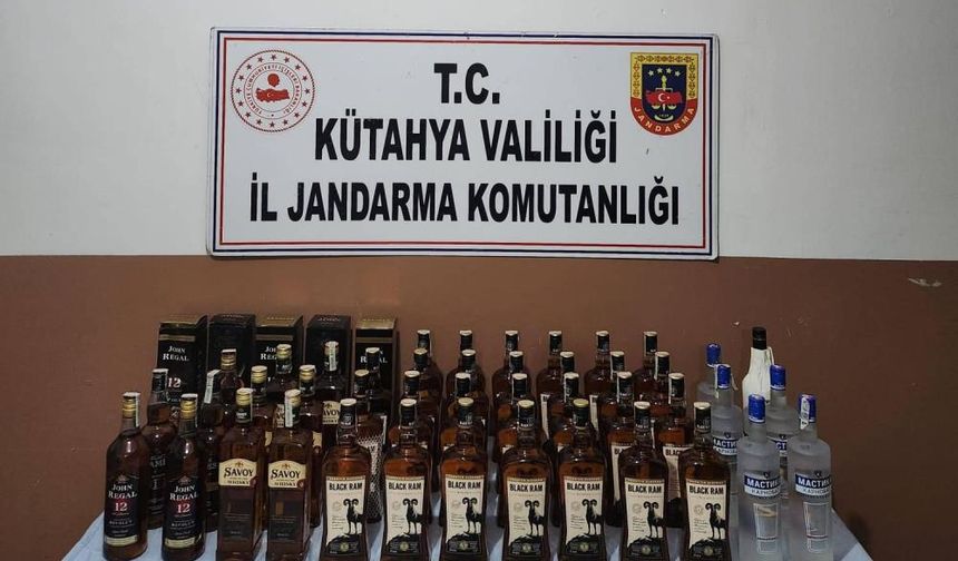 Kütahya’da onlarca litre sahte içki bulundu