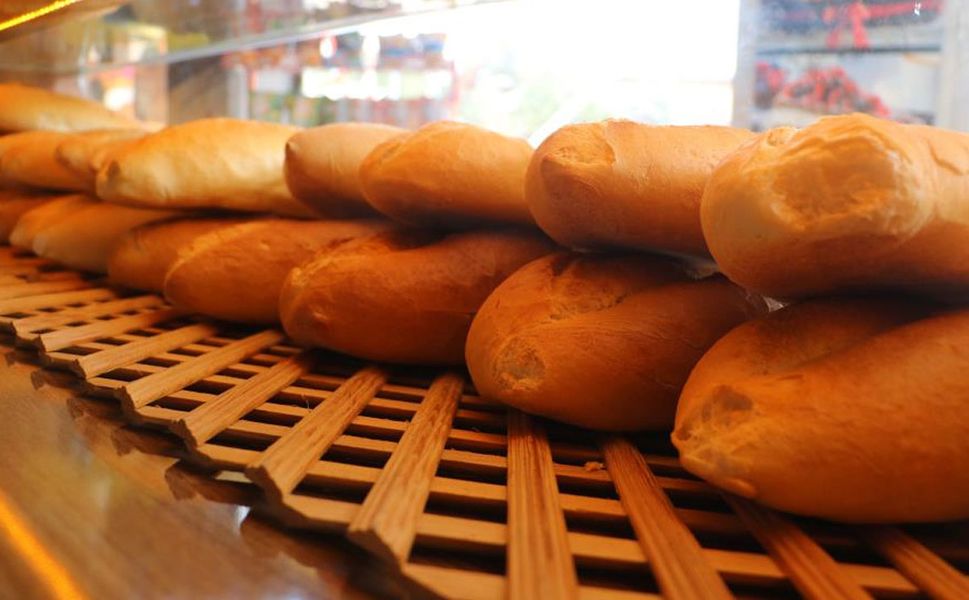 Sivas'ta ekmek rekabeti! Fiyatı 2 liraya düştü