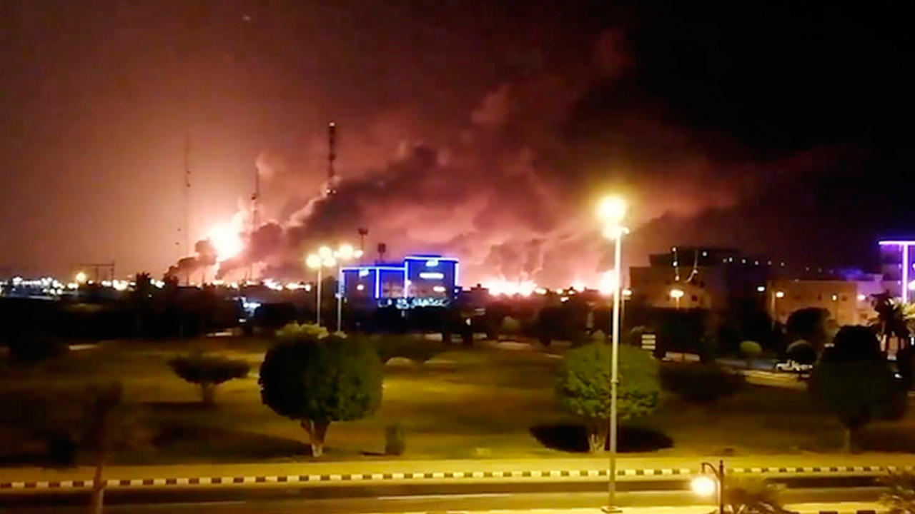Suudi Arabistan'a drone saldırısı: Peş peşe patlamalar...