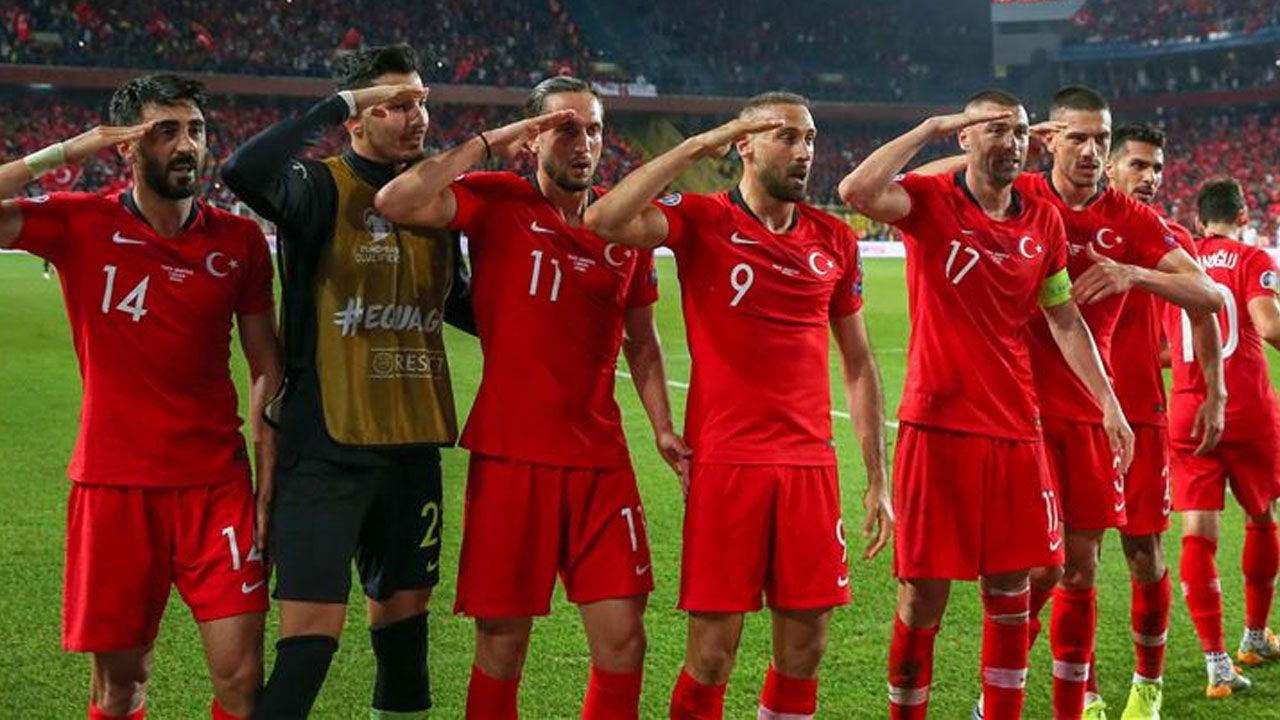 Türkiye -Arnavutluk maçından kareler