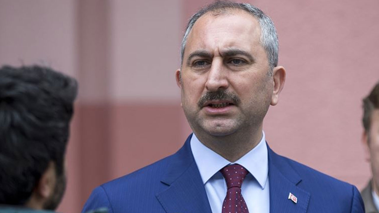 Adalet Bakanı Gül: Duruşmaların ertelenmesi konusunda HSK'ya yetki verildi