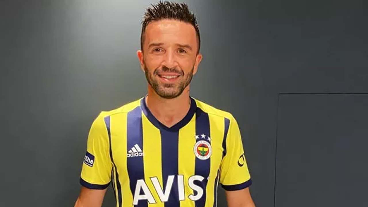 Fenerbahçe Gökhan Gönül'ü resmen açıkladı!
