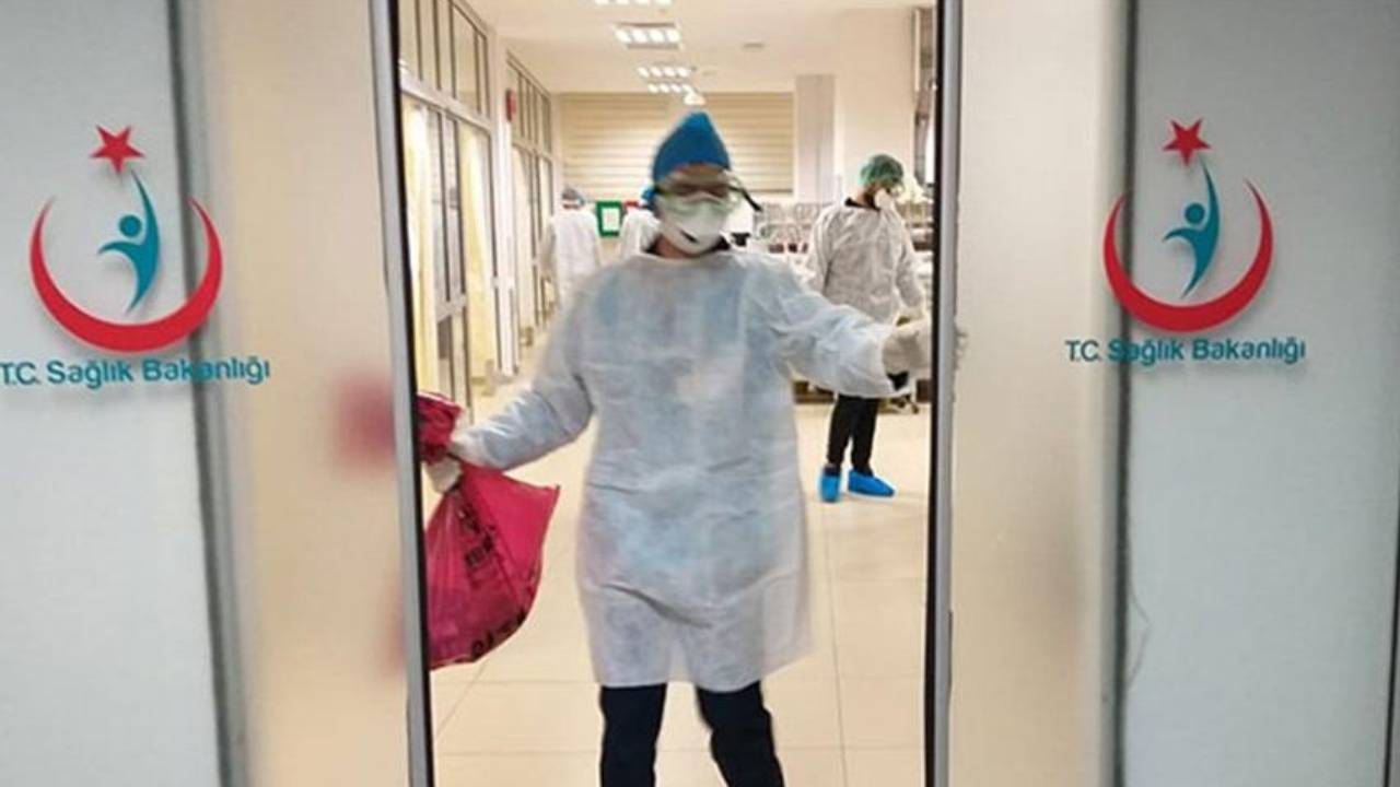 Türkiye'de koronavirüs: 6 bin 454 yeni vaka, 87 can kaybı