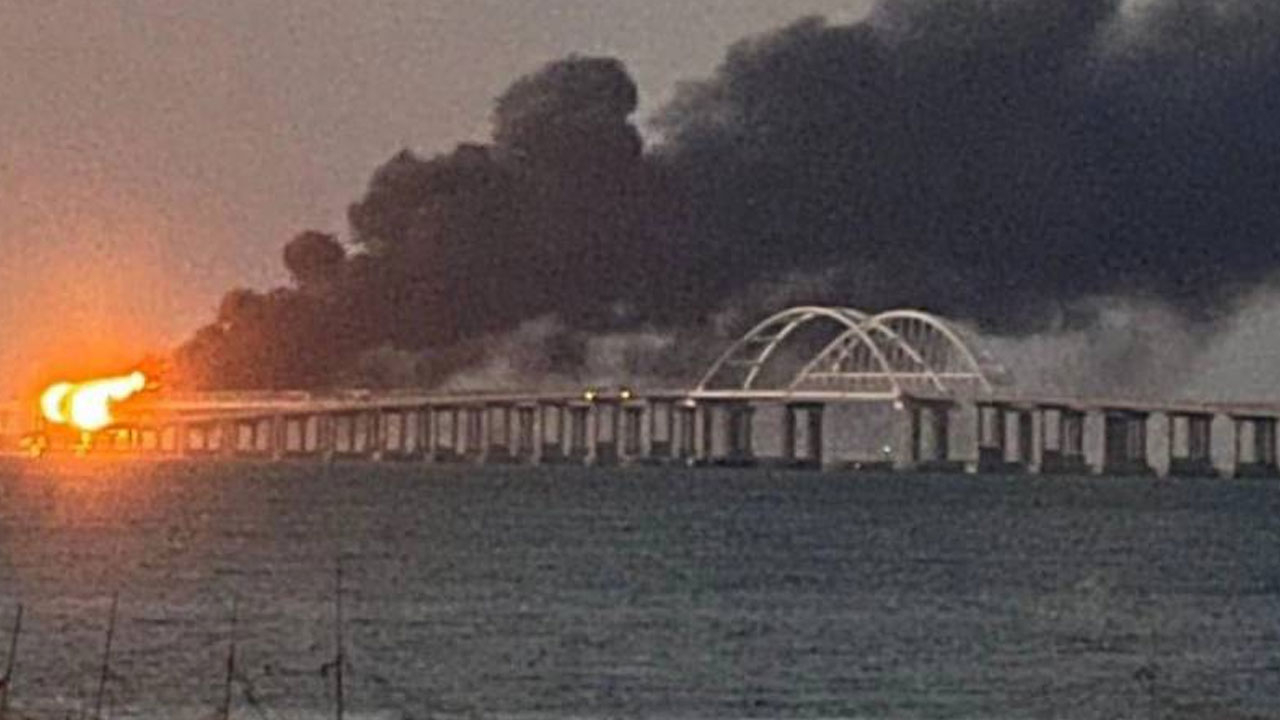 Kırım Köprüsü'ne bombalı saldırı! Ukrayna'dan 