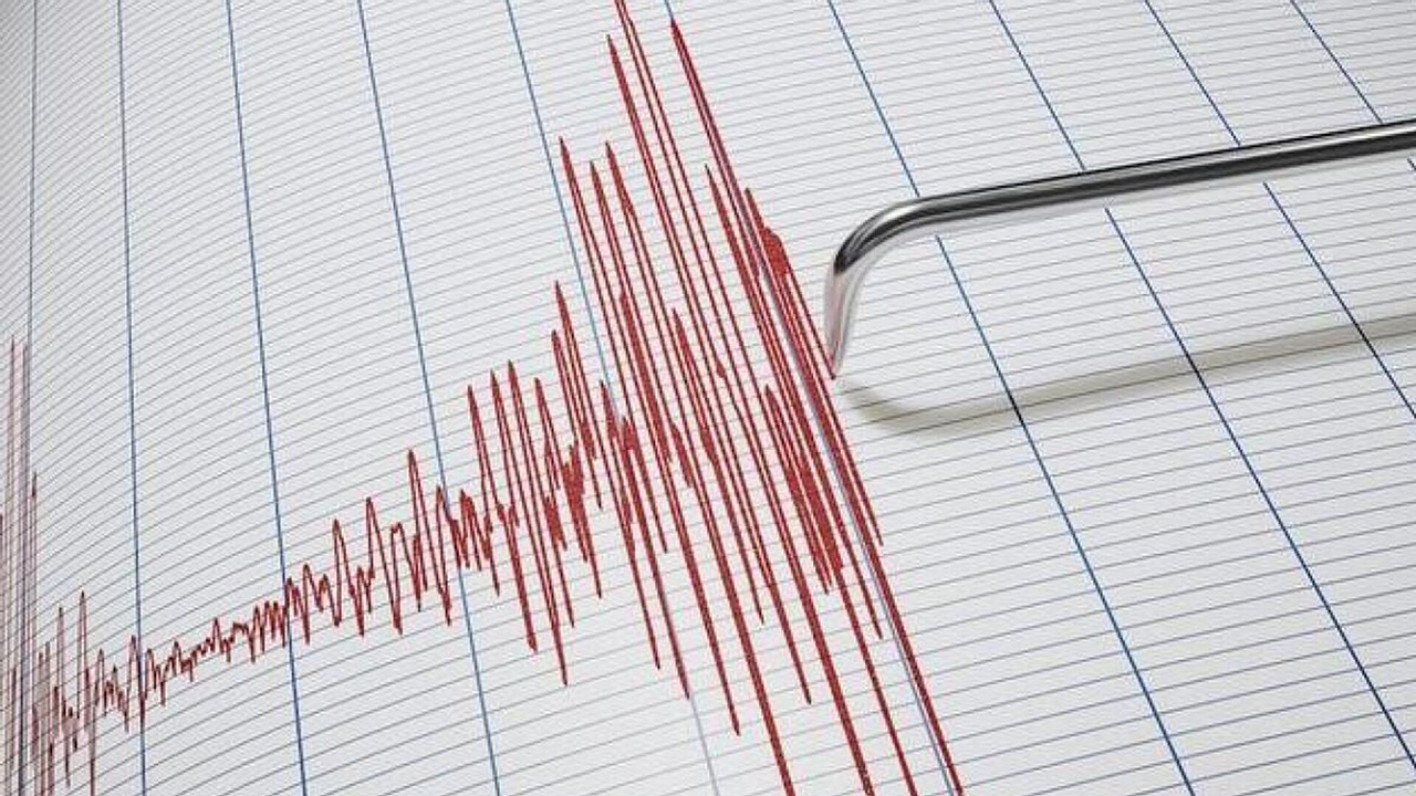 Tsunami alarmı verildi... Japonya'da 7.4 şiddetinde deprem