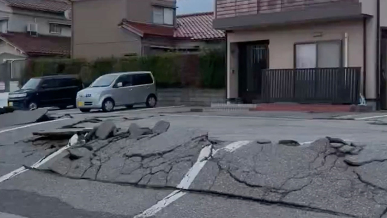 Japonya beşik gibi sallanıyor! 1,5 saatte 9 deprem oldu