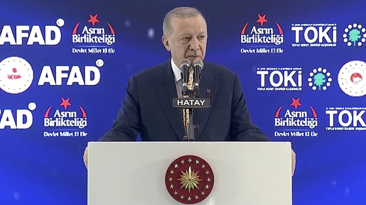 Hatay'da deprem konutları teslim töreni yapıldı... Cumhurbaşkanı Erdoğan: Kimsenin hakkı yerde kalmayacak