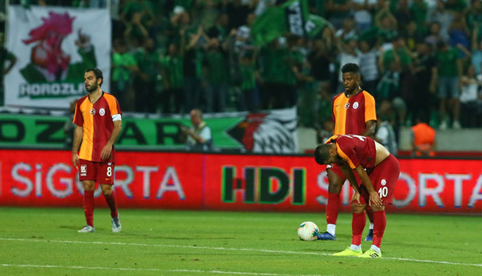 Son şampiyon Galatasaray'dan lige şok başlangıç