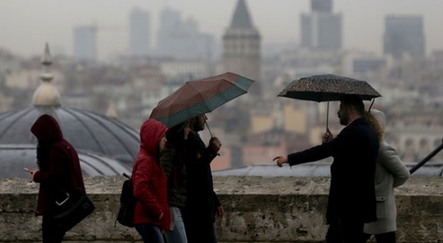 İstanbul'da yağmur hayatı felç etti!