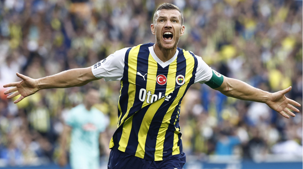 Edin Dzeko Fenerbahce 1696274272 118237-2