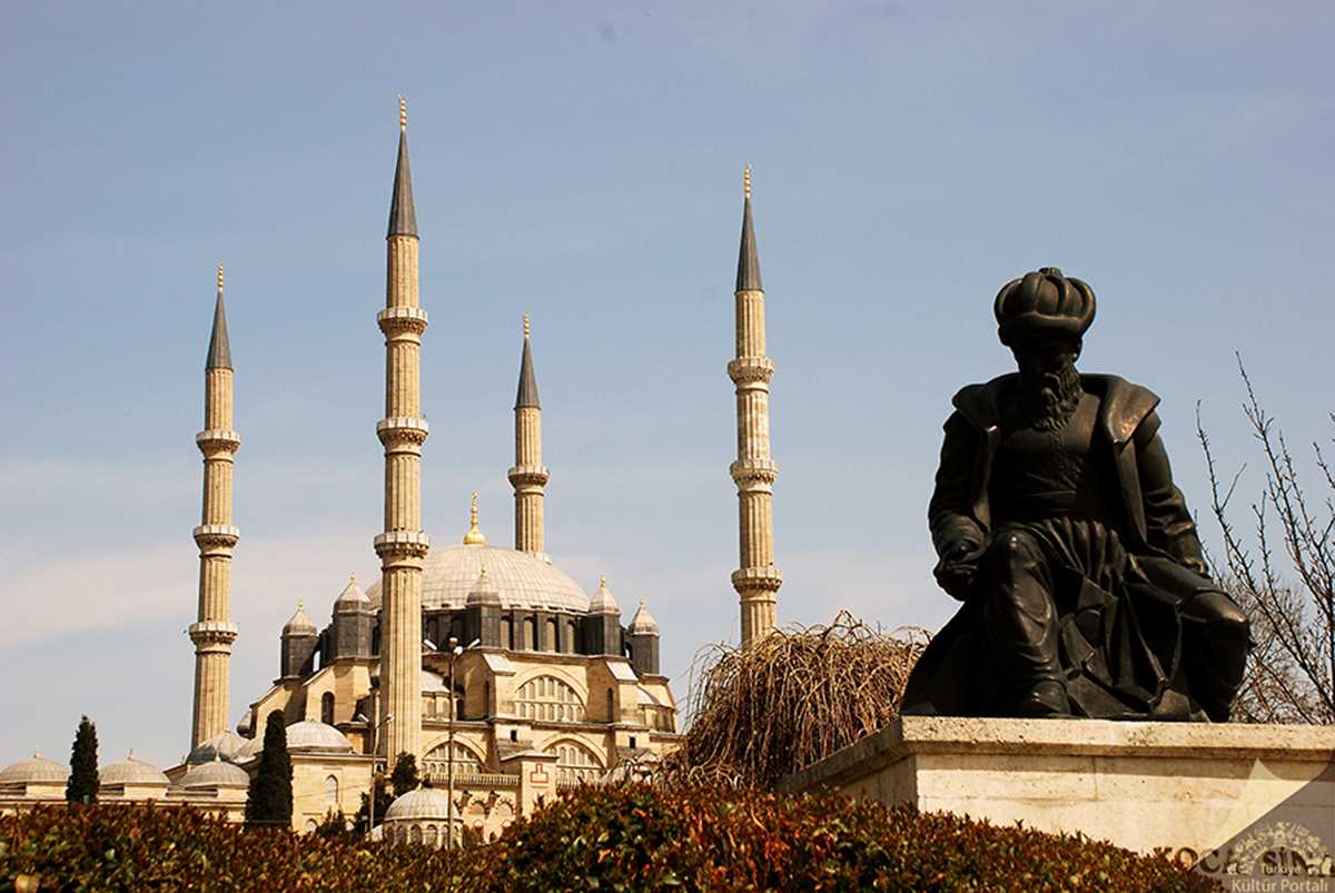 001 Selimiye Camii Ve Mimar Sinan (2013) Umut Özdemi̇r