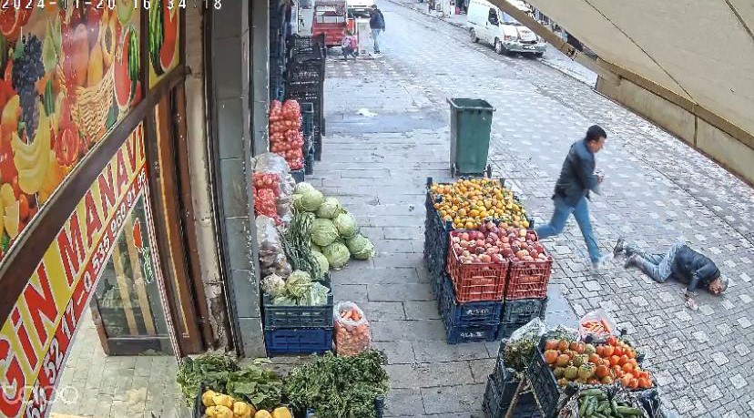  Diyarbakır’da Recep Aydoğdu’nun kaldırımda yürürken kalp krizi geçirip hayatını kaybetti