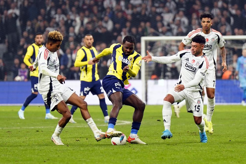 Siyah beyazlı takım Fenerbahçe'yi 1-0'lık skorla mağlup etti