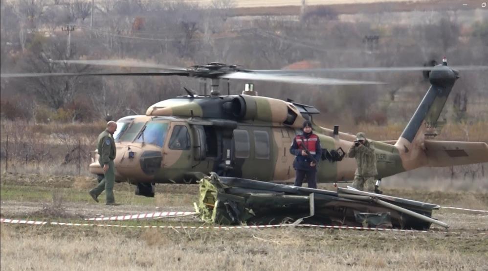 Isparta'da askeri helikopter düştü: 6 asker şehit