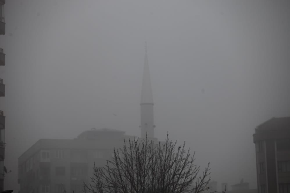 Konya'da sis etkili oldu, uçak seferleri iptal edildi