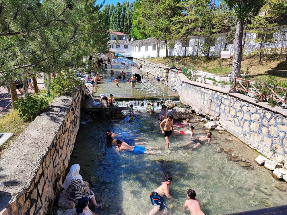  Kangal Balıklı Kaplıcası yapı kulanım izni olmadığı gerekçesiyle mühürlendi