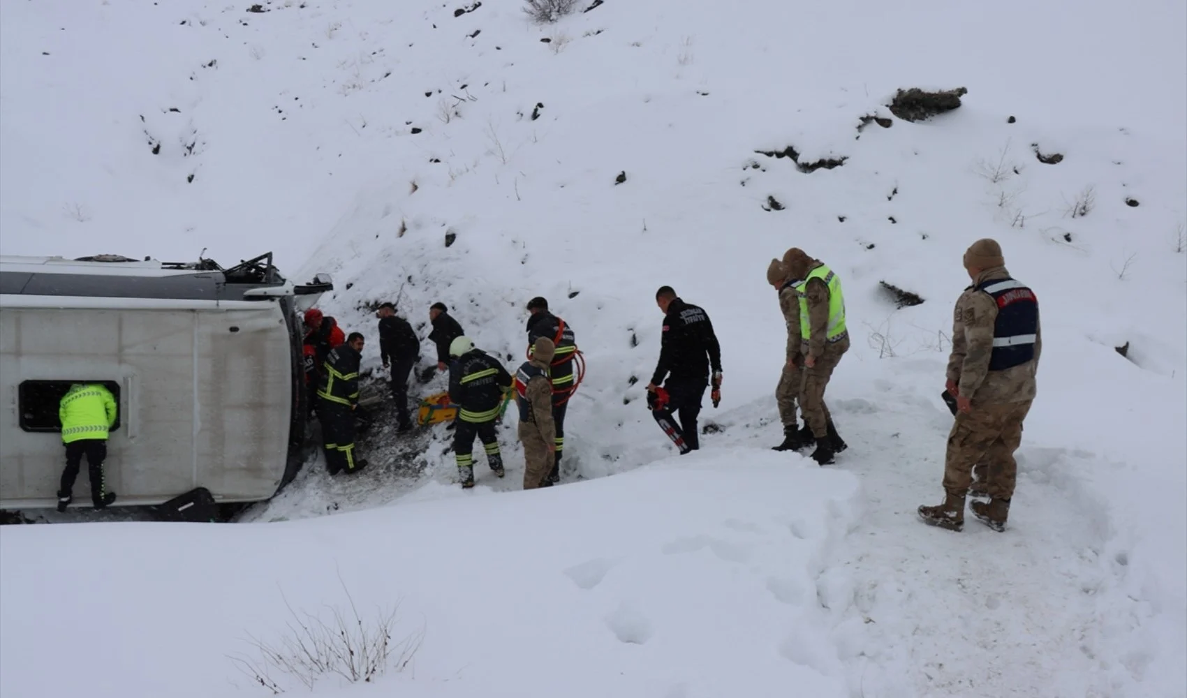 Kapak Erzincanda Devrilen Otobusteki Aci Gercek Ortaya Cikti Kendini Feda Etmis 891973