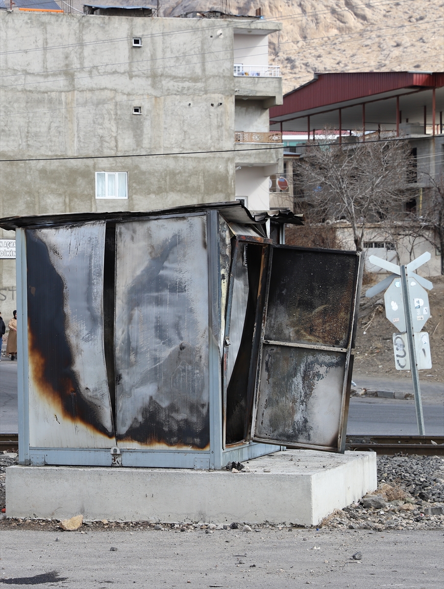 Van'da izinsiz gösterilere ilişkin 50 kişi tutuklandı