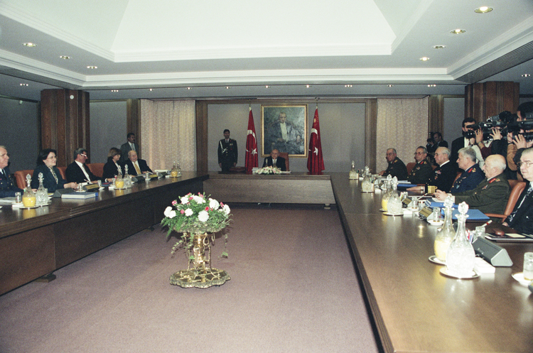 28 Ş U B A T M G K1