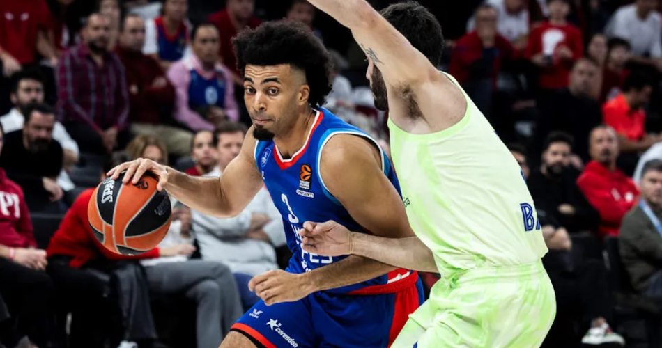 8F1A3F56 Jordan Nwora Anadolu Efes Euroleague