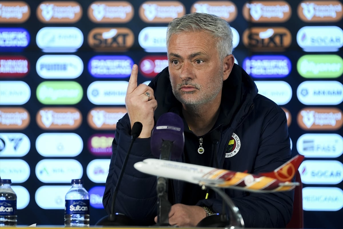 Mourinho'dan derbi sonrası olay sözler: Türk hakem yönetseydi felaket olurdu!