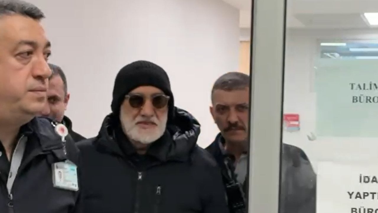 Yönetmen Sinan Çetin, hakkında başlatılan soruşturma kapsamında ifade verdi