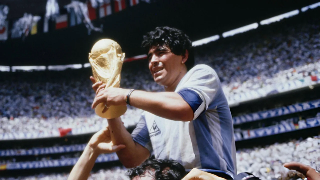 Diego Armando Maradona 32Ph.1280