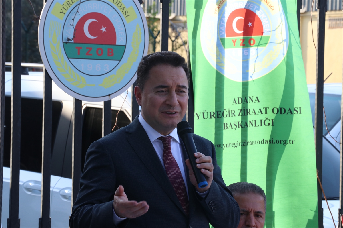 DEVA Partisi Genel Başkanı Ali Babacan, Adana'da iftar programına katıldı