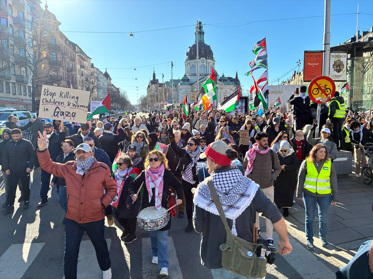 İsveç'te, İsrail'in Gazze Şeridi'ne yönelik saldırıları protesto edildi