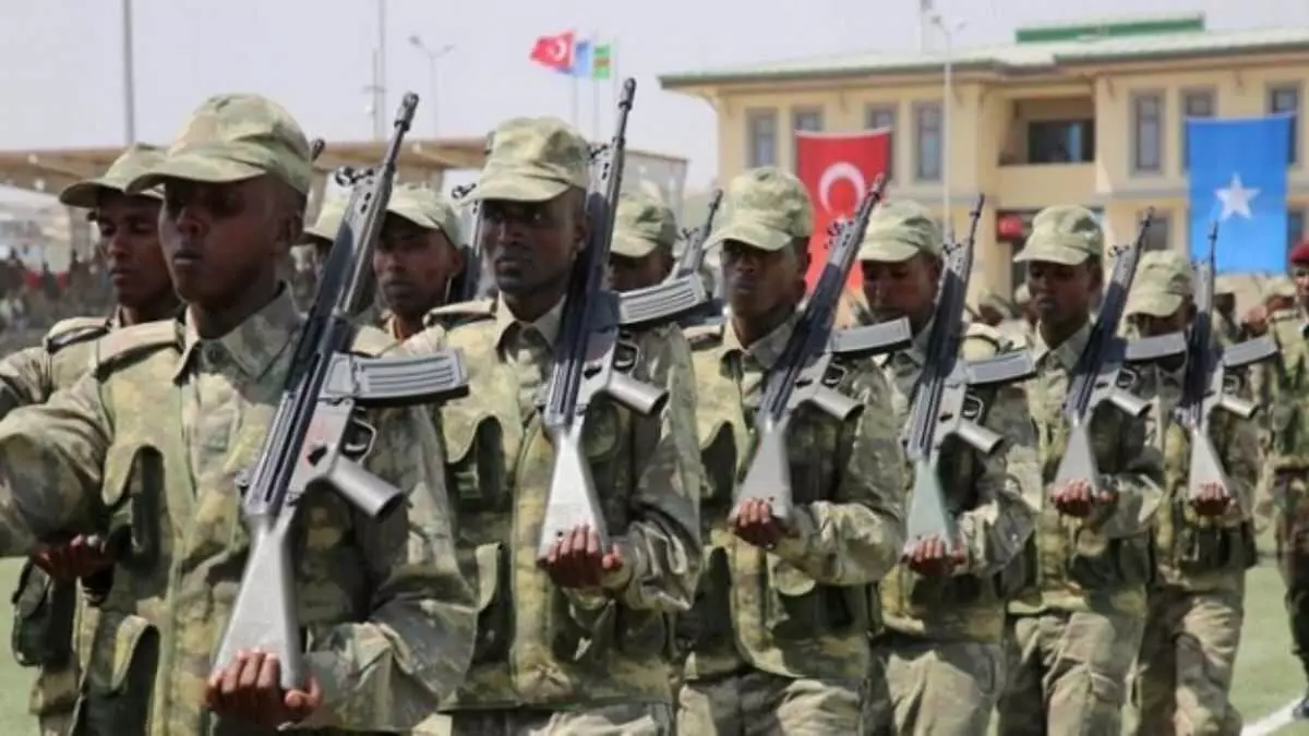 Somali'de türk askeri 